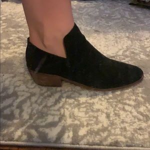 Black suede Mules